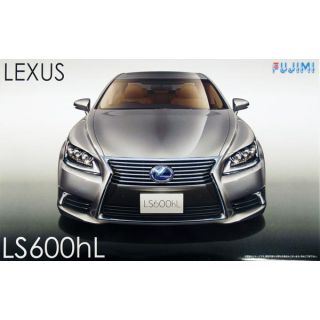 Lexus LS600hL 2013 1/24 [Fujimi]