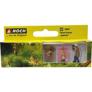 Funny-Scenes "Peeping Tom"