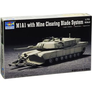 M1A1 with Mine Clearing Blade System 1/72 [Trumpeter]