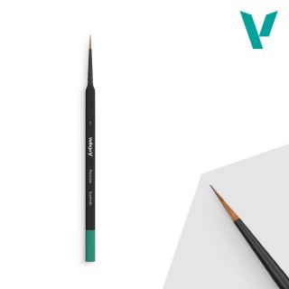 Vallejo Precision Brush: Round Synthetic Brush, Triangular Handle No. 1